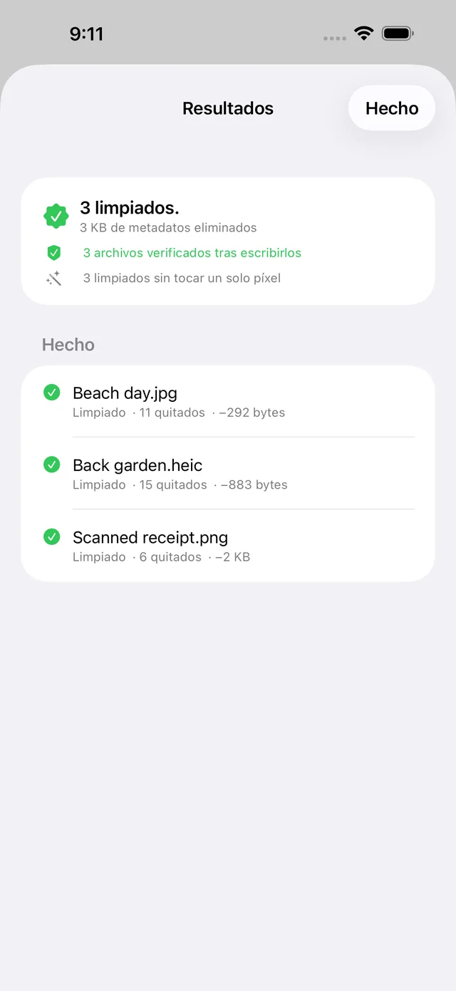 La pantalla de resultados de Scrubb indicando 3 limpiados, 3 KB de metadatos eliminados, 3 archivos verificados al escribirlos y 3 limpiados sin tocar un solo píxel